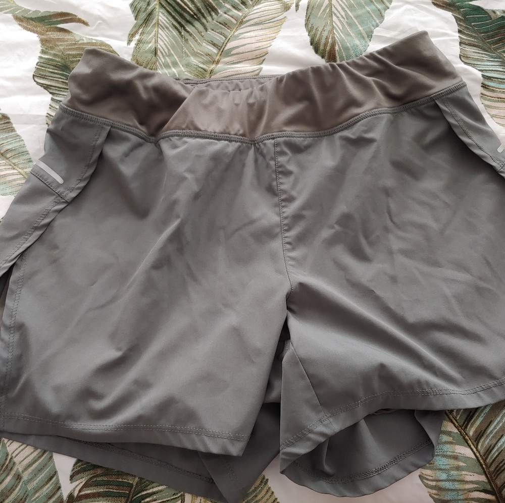 Avia Athletic shorts size medium